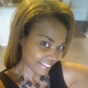 Meet your Posher, Querida